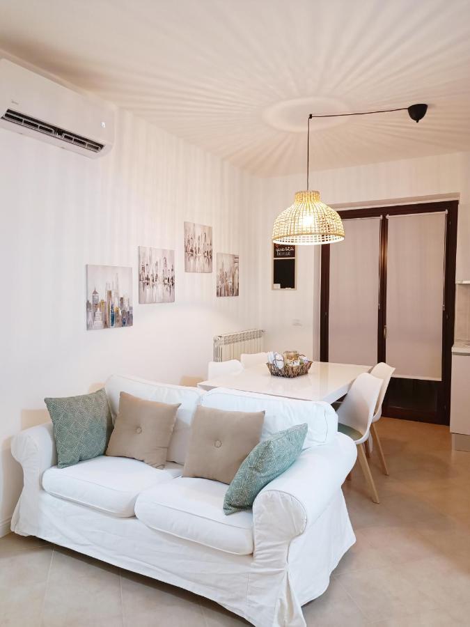 Ai Castelli Apartment - Locazione Turistica Cin It58060C2Fhnreg9A Colonna エクステリア 写真